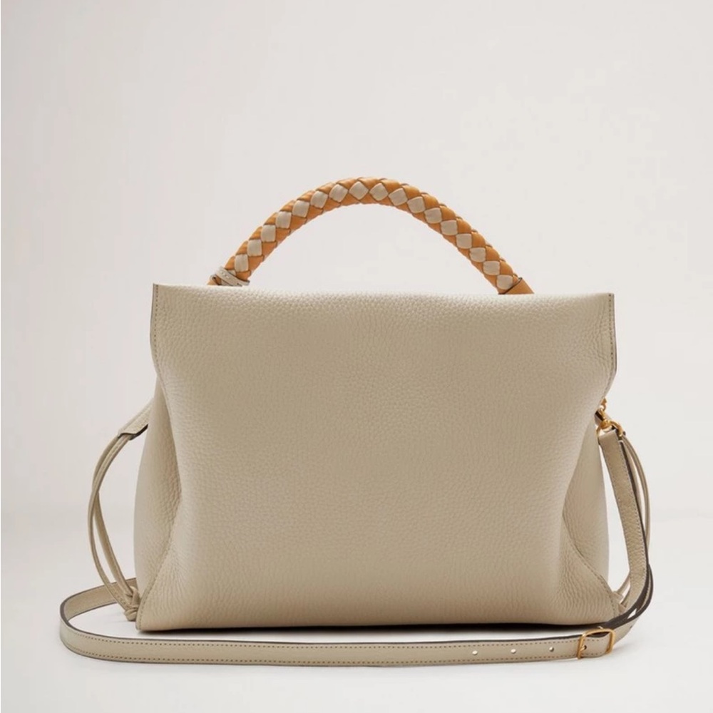 Mulberry Pebbled Leather Shoulder Bag in Light Beige with Gold Hardware - Picture 6 of 10